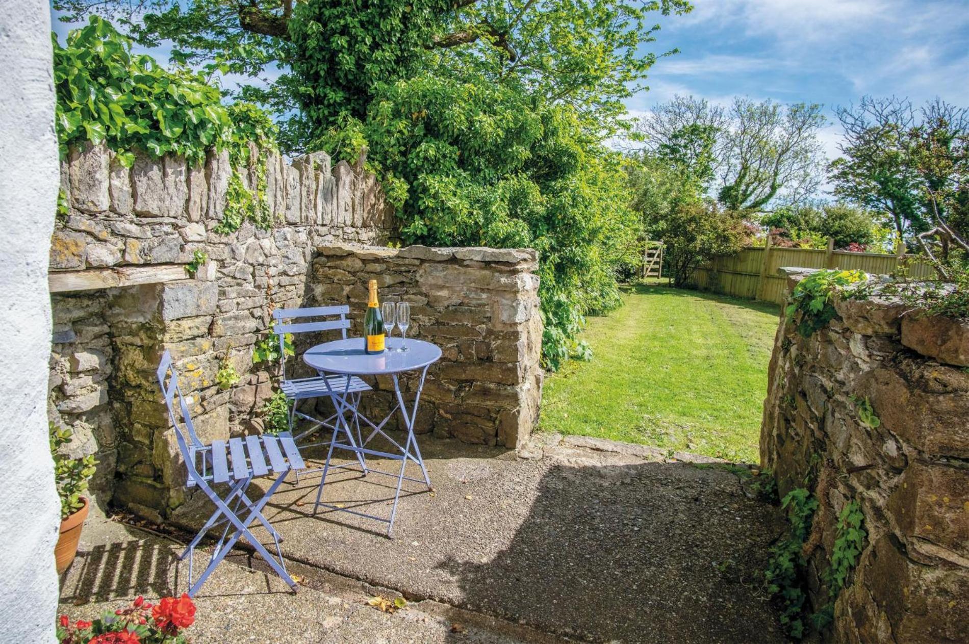 Soap Barn - 1 Bedroom Cottage - Manorbier Esterno foto